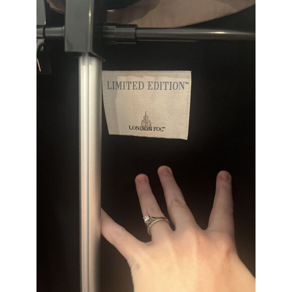 London Fog Limited Edition Women's Trench Coat size 6 reg- Vintage - Picture 7 of 12